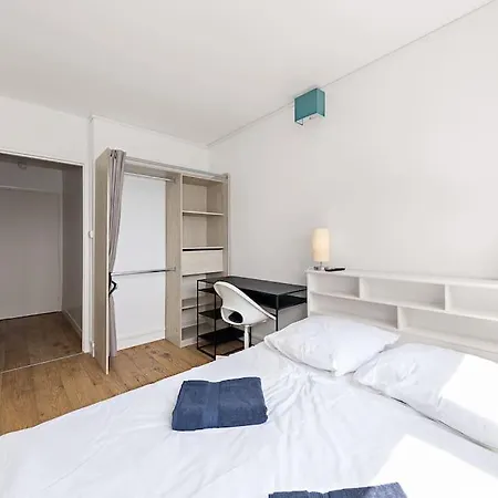 Red-10 Places+freeparkinggratuit-5beds-wifi/zenith *